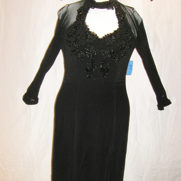 A 1604 gown, formal, after five, bride, occasion - Picture 6 of 8